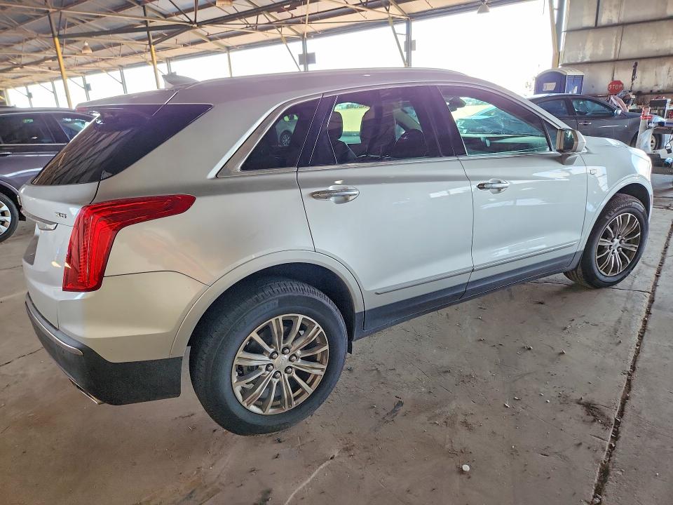 67110256 :رقم المزاد ، 1GYKNBRS5HZ197176 vin ، 2017 Cadillac Xt5 مزاد بيع