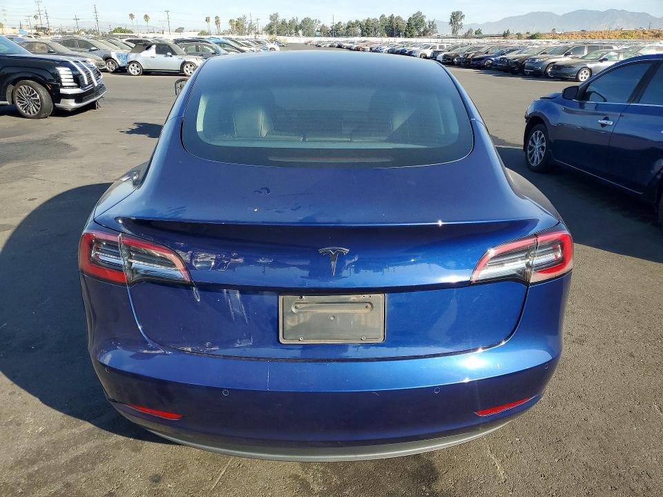 65823306 :رقم المزاد ، 5YJ3E1EA4NF142947 vin ، 2022 Tesla Model 3 مزاد بيع
