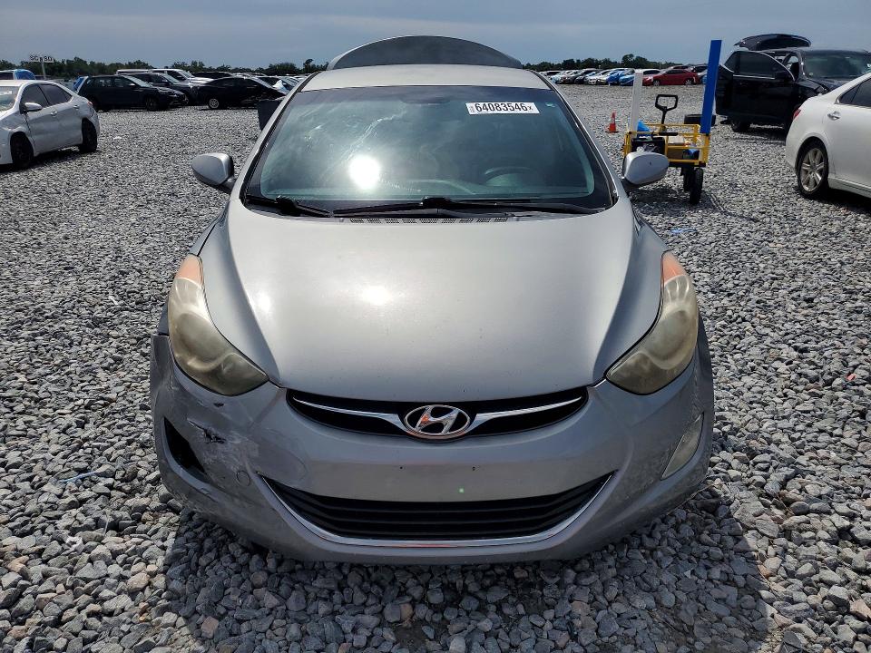 64083546 :رقم المزاد ، KMHDH4AE0DU928817 vin ، 2013 Hyundai Elantra مزاد بيع