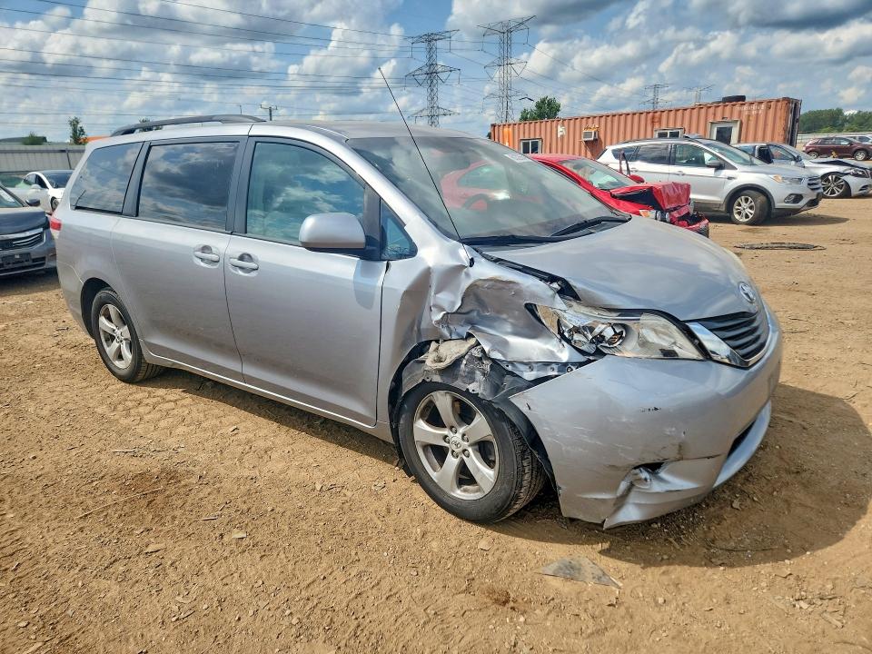 Aukcja sprzedaży 2011 Toyota Sienna, vin: 5TDKK3DCXBS019129, numer aukcji: 63326646