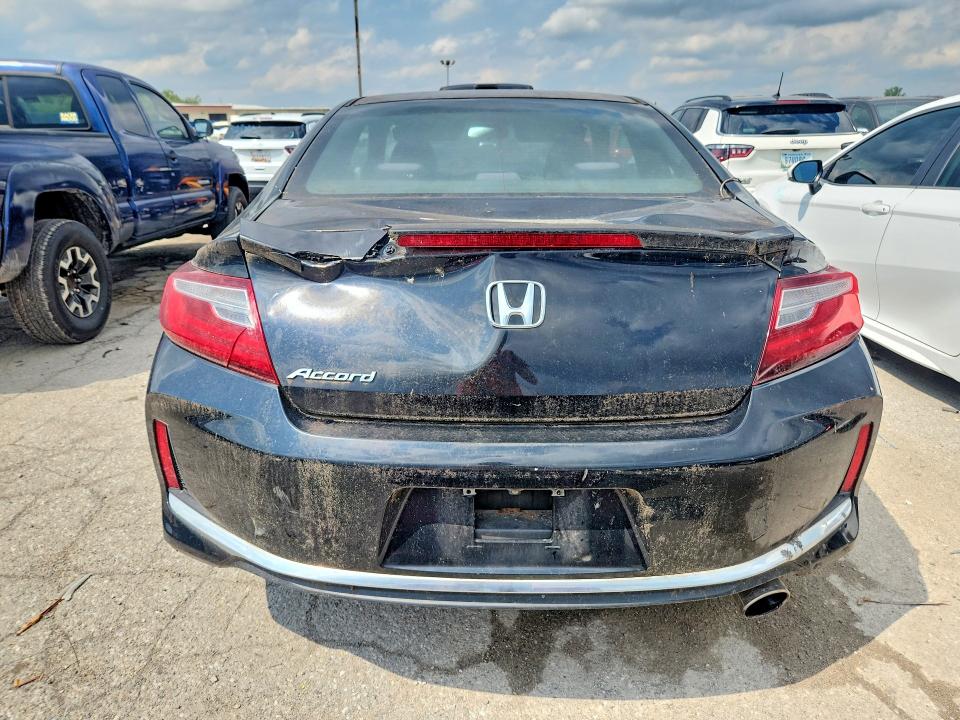 Продажа на аукционе авто 2017 Honda Accord, vin: 1HGCT1A32HA009342, номер лота: 63239926