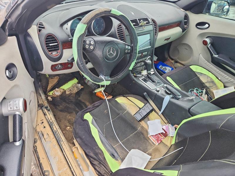 64012416 :رقم المزاد ، WDBWK56F35F041092 vin ، 2005 Mercedes-benz Slk مزاد بيع