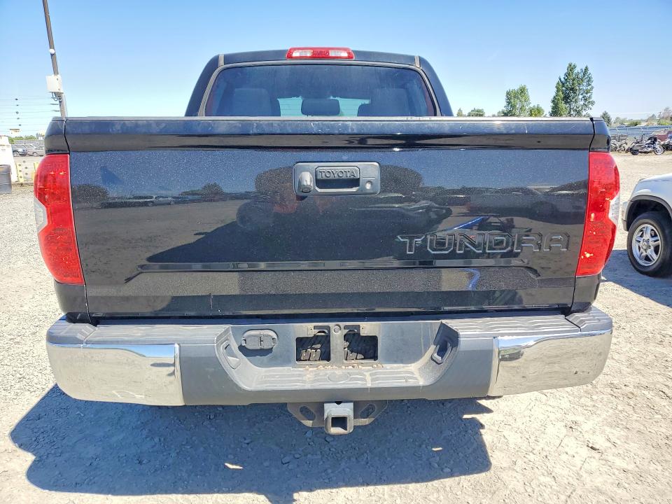 64589776 :رقم المزاد ، 5TFDY5F1XHX601961 vin ، 2017 Toyota Tundra مزاد بيع