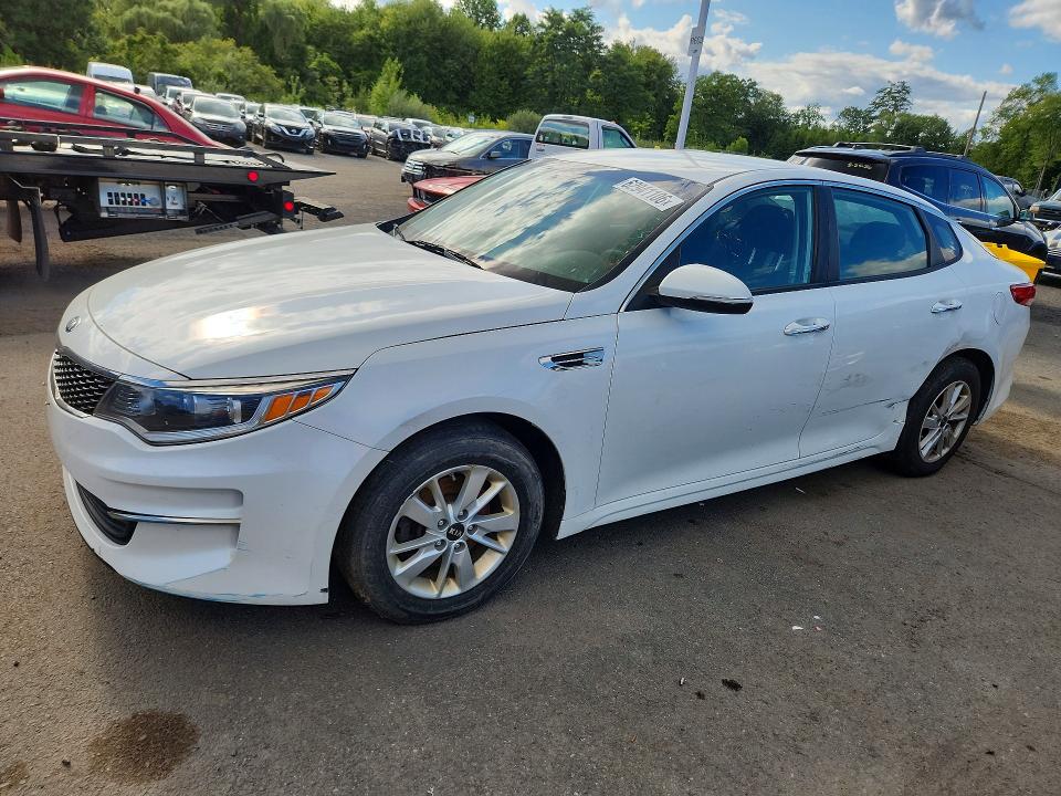 Продаж на аукціоні авто 2016 Kia Optima, vin: KNAGT4L39G5073560, номер лоту: 62941106