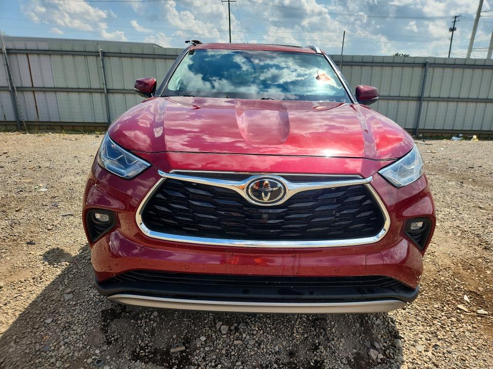 67084856 :رقم المزاد ، 5TDFZRBH0NS193813 vin ، 2022 Toyota Highlander مزاد بيع