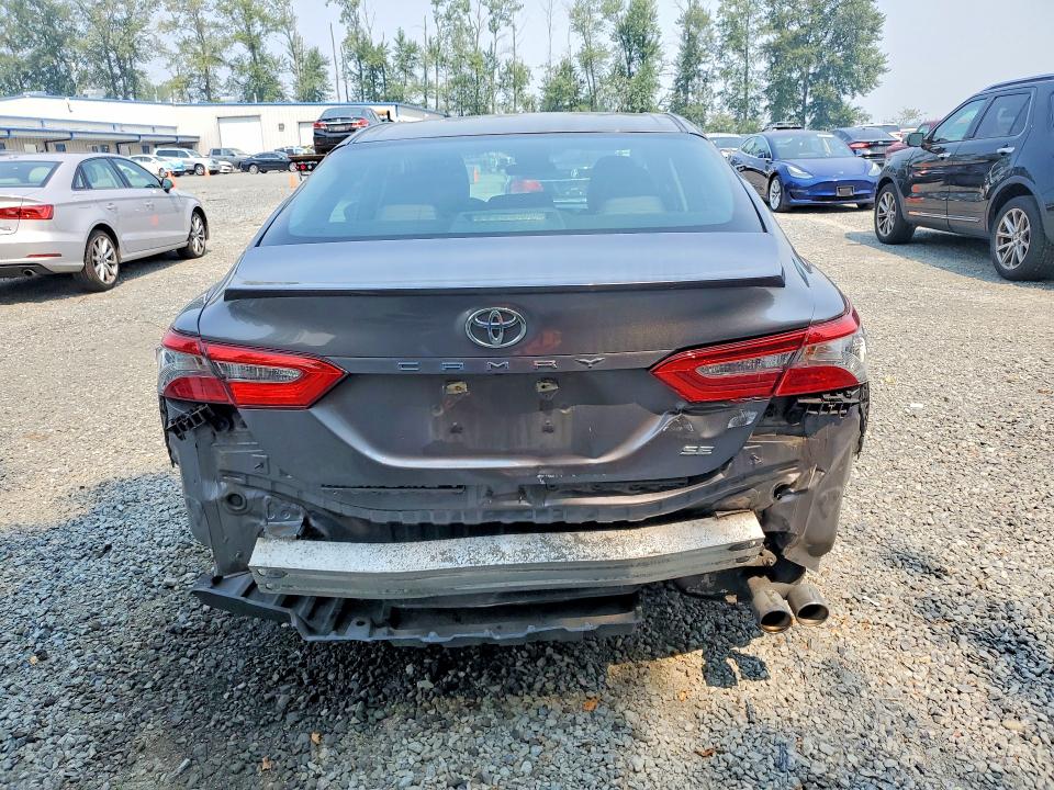 Продажа на аукционе авто 2018 Toyota Camry, vin: 4T1B11HK5JU604344, номер лота: 64093246