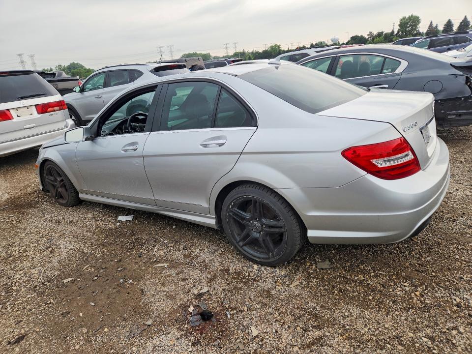 Продажа на аукционе авто 2012 Mercedes-benz C, vin: WDDGF8BBXCA713986, номер лота: 64483646