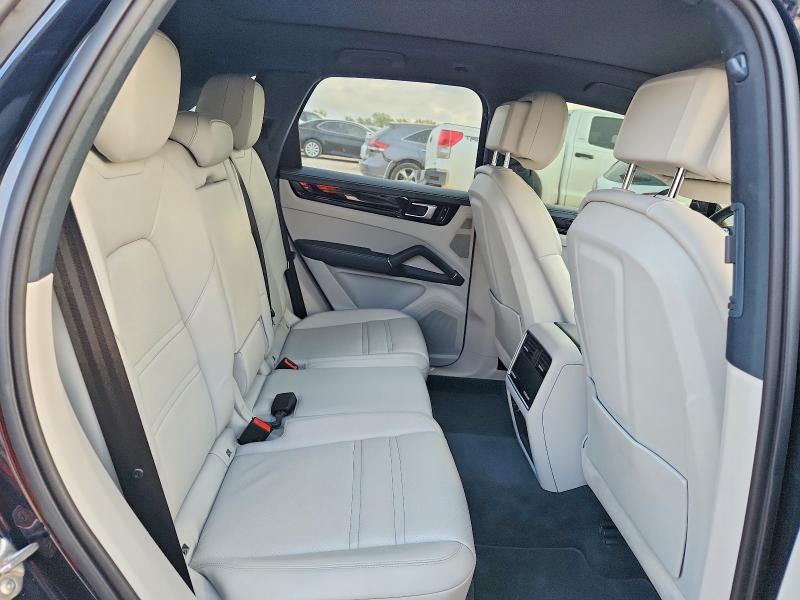 64359596 :رقم المزاد ، WP1AA2AY0KDA09678 vin ، 2019 Porsche Cayenne مزاد بيع