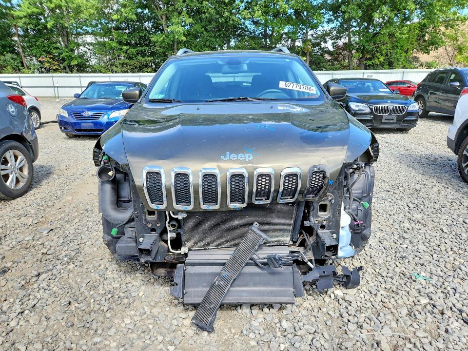 2015 Jeep Cherokee მანქანა იყიდება აუქციონზე, vin: 1C4PJMCS9FW795619, აუქციონის ნომერი: 62779786