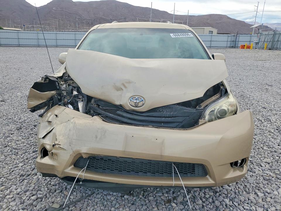 Продажа на аукционе авто 2012 Toyota Sienna, vin: 5TDKK3DC2CS242072, номер лота: 66848096
