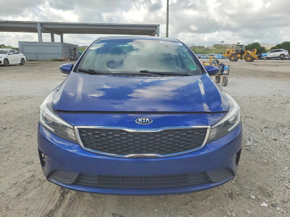 2017 Kia Forte მანქანა იყიდება აუქციონზე, vin: 3KPFK4A72HE039568, აუქციონის ნომერი: 64046256