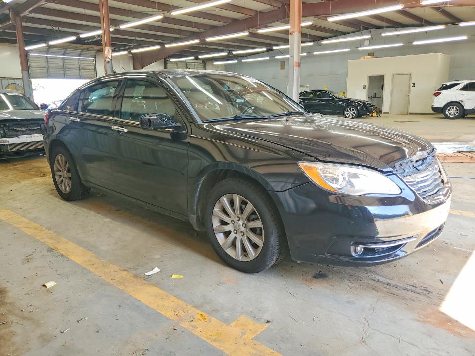 65197686 :رقم المزاد ، 1C3CCBCG0EN134935 vin ، 2014 Chrysler 200 مزاد بيع
