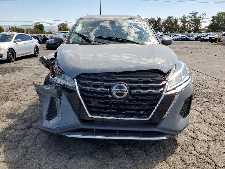 66310186 :رقم المزاد ، 3N1CP5CV9ML546465 vin ، 2021 Nissan Kicks مزاد بيع