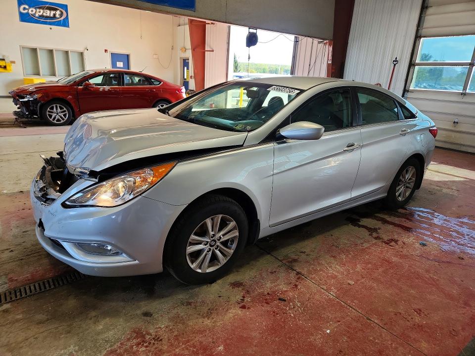65603756 :رقم المزاد ، 5NPEB4AC2DH701339 vin ، 2013 Hyundai Sonata مزاد بيع