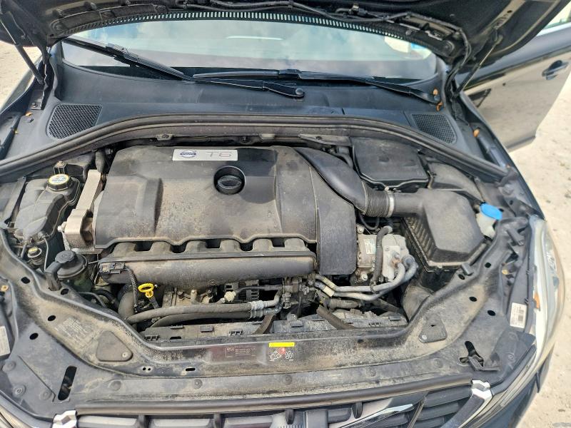 65859726 :رقم المزاد ، YV4902DZ2B2202645 vin ، 2011 Volvo Xc60 مزاد بيع