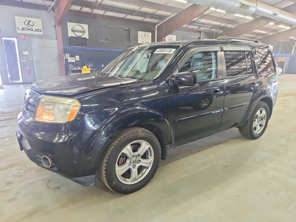 63885136 :رقم المزاد ، 5FNYF4H50FB030263 vin ، 2015 Honda Pilot مزاد بيع