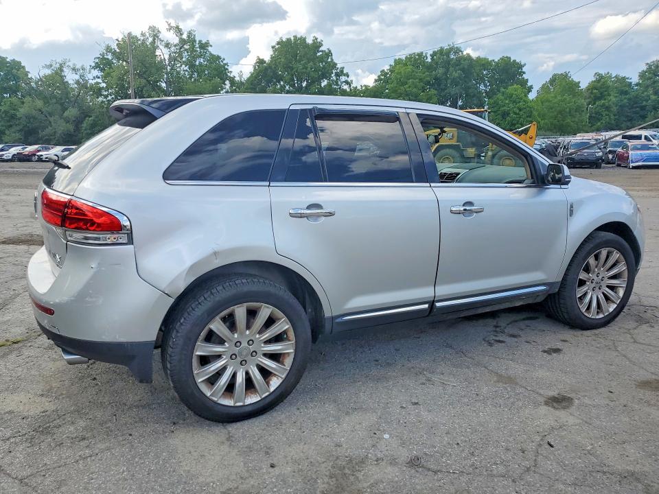 2014 Lincoln Mkx მანქანა იყიდება აუქციონზე, vin: 2LMDJ8JK5EBL12110, აუქციონის ნომერი: 64115426
