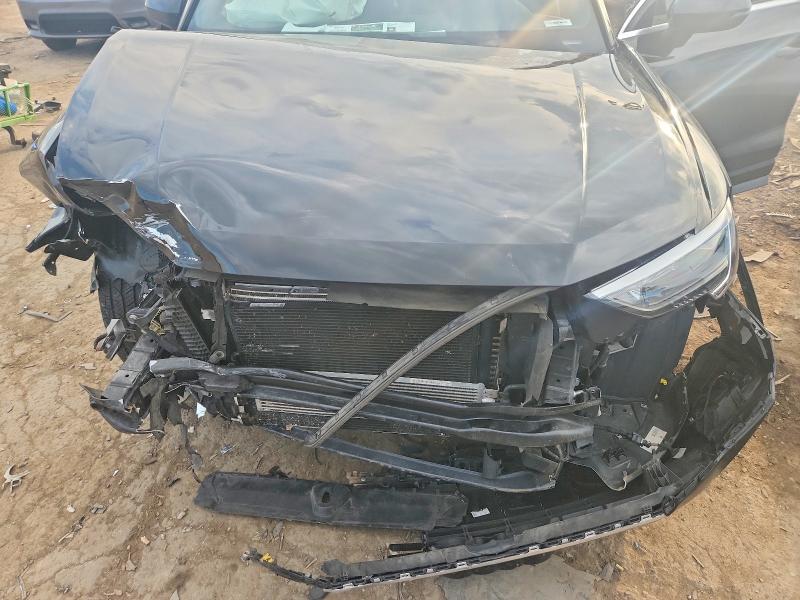 2021 Audi Q3 მანქანა იყიდება აუქციონზე, vin: WA1DECF35M1025413, აუქციონის ნომერი: 65671046