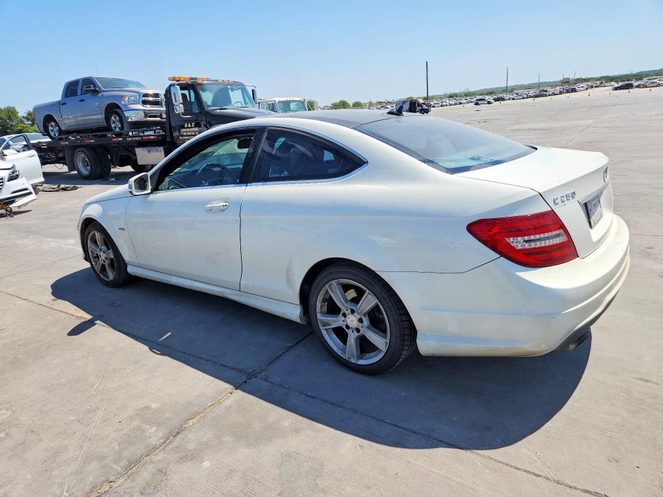 2012 Mercedes-benz C მანქანა იყიდება აუქციონზე, vin: WDDGJ4HB1CF752757, აუქციონის ნომერი: 64916006