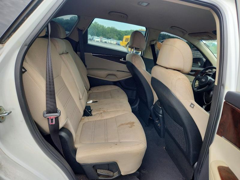 64712616 :رقم المزاد ، 5XYPG4A37HG285408 vin ، 2017 Kia Sorento مزاد بيع