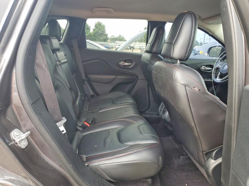 62140656 :رقم المزاد ، 1C4PJMBS8GW293218 vin ، 2016 Jeep Cherokee مزاد بيع