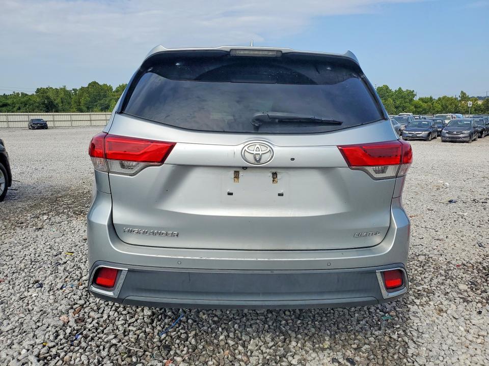 Продажа на аукционе авто 2018 Toyota Highlander, vin: 5TDYZRFH6JS242915, номер лота: 64405306