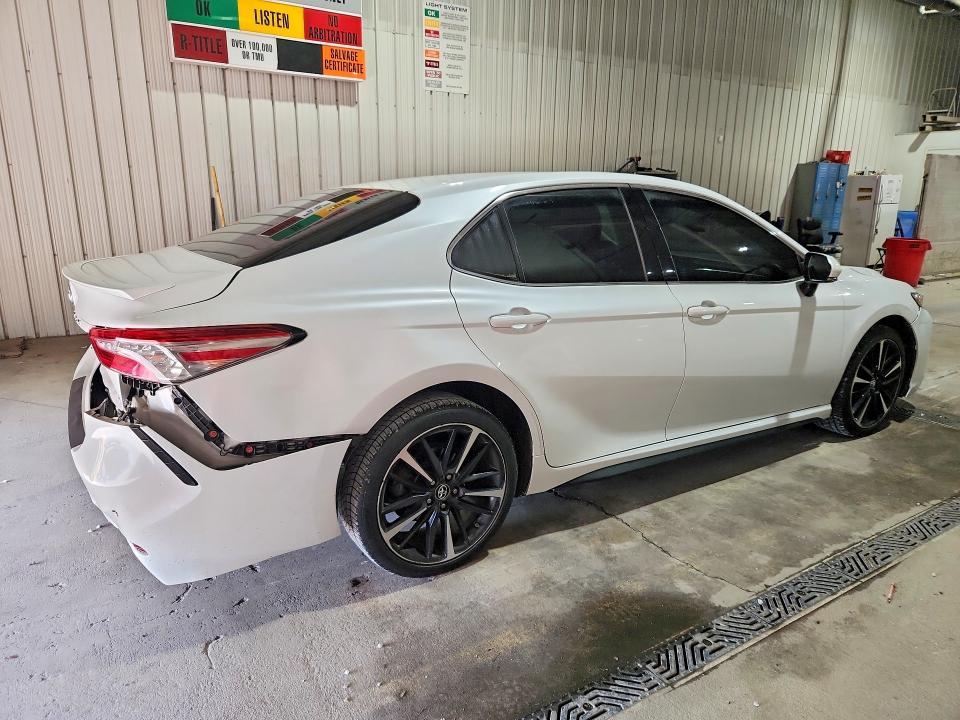 Продаж на аукціоні авто 2018 Toyota Camry, vin: 4T1B61HK6JU106039, номер лоту: 66961166