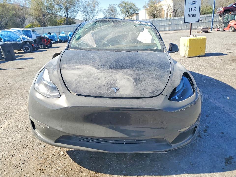 Auction sale of the 2024 Tesla Model Y, vin: 7SAYGDEE5RF201212, lot number: 63653896