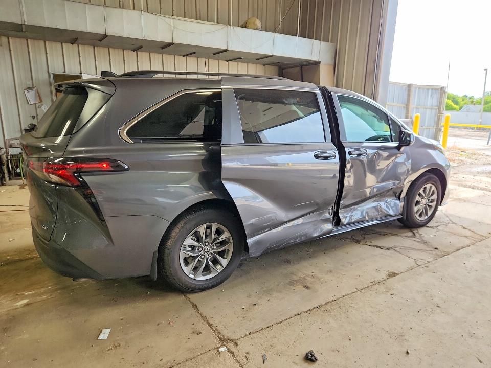 66072696 :رقم المزاد ، 5TDBSKFC1SS193520 vin ، 2025 Toyota Sienna مزاد بيع