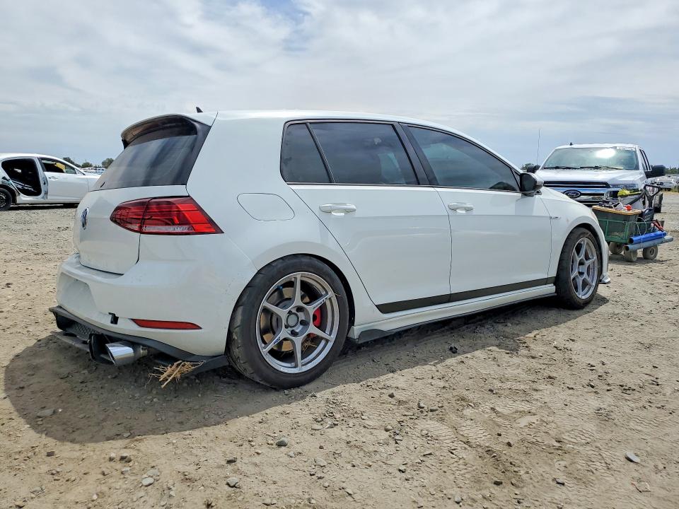 2018 Volkswagen Gti მანქანა იყიდება აუქციონზე, vin: 3VW547AUXJM285855, აუქციონის ნომერი: 66774746