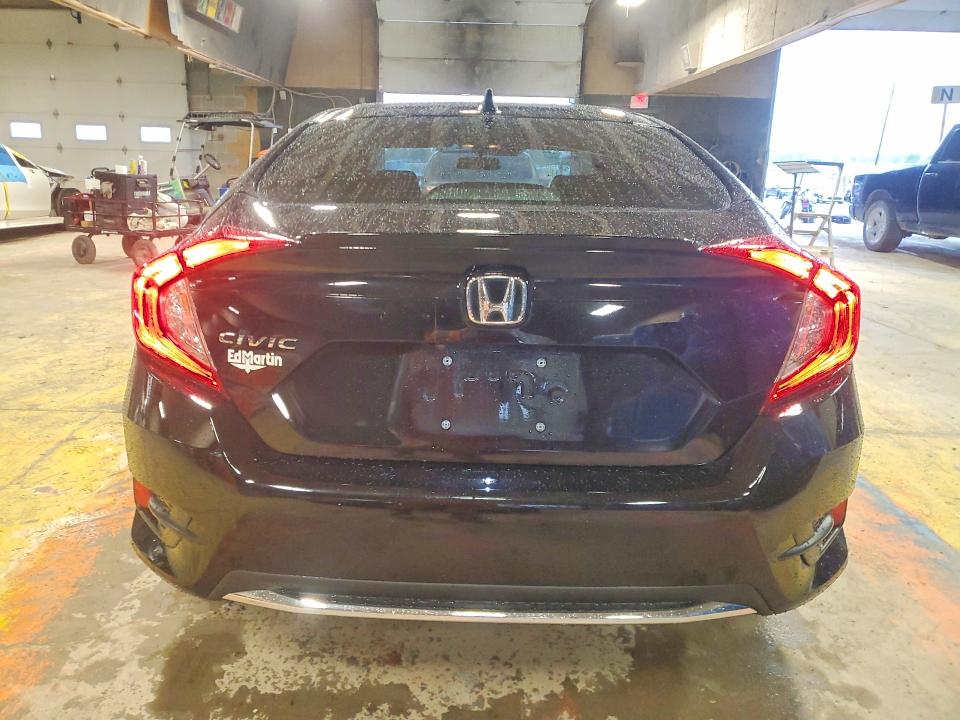 64673936 :رقم المزاد ، 19XFC1F3XME008421 vin ، 2021 Honda Civic مزاد بيع