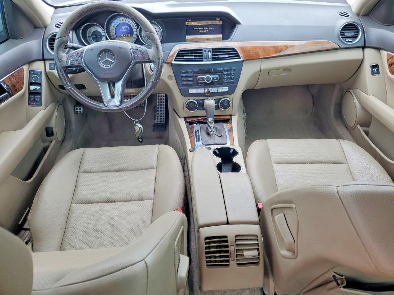 2012 Mercedes-benz C მანქანა იყიდება აუქციონზე, vin: WDDGF4HBXCR214994, აუქციონის ნომერი: 63771546