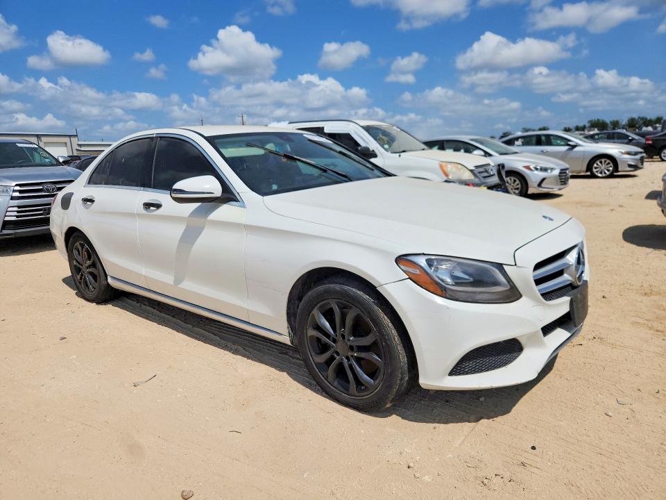 2015 Mercedes-benz C მანქანა იყიდება აუქციონზე, vin: 55SWF4KB4FU032098, აუქციონის ნომერი: 64139136