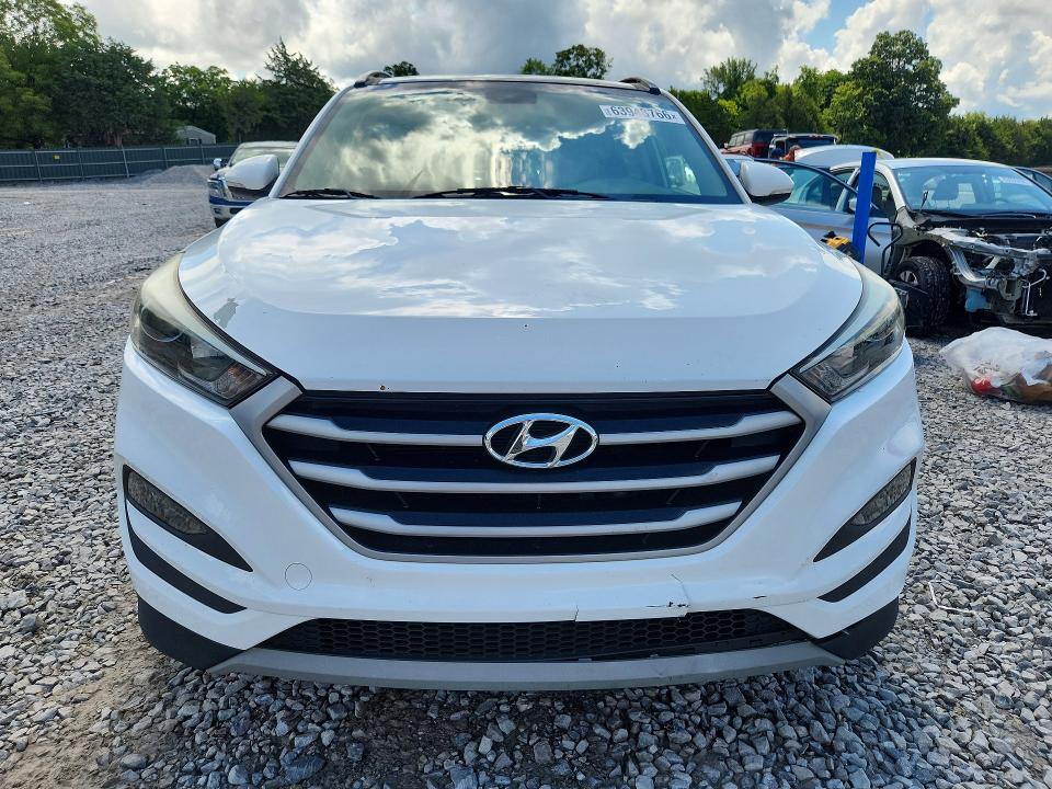 63948766 :رقم المزاد ، KM8J3CA20HU573638 vin ، 2017 Hyundai Tucson مزاد بيع