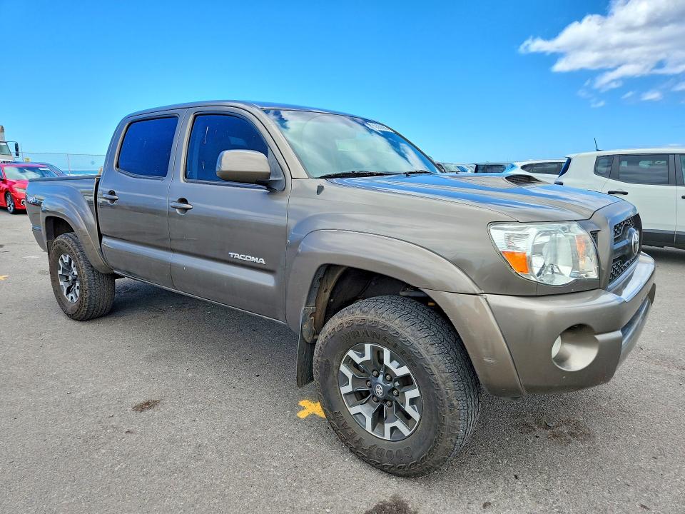 63569956 :رقم المزاد ، 3TMJU4GNXBM110345 vin ، 2011 Toyota Tacoma مزاد بيع