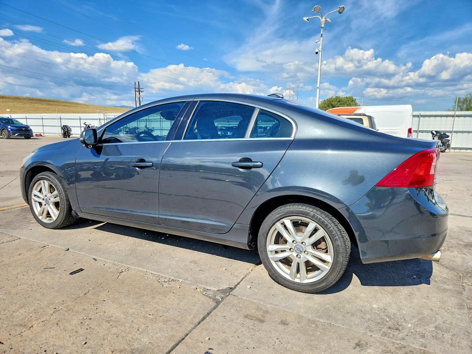 2013 Volvo S60 მანქანა იყიდება აუქციონზე, vin: YV1612FH1D2202463, აუქციონის ნომერი: 66359216