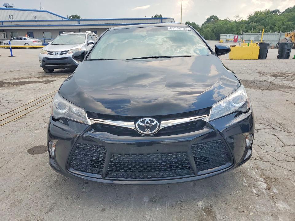 2017 Toyota Camry მანქანა იყიდება აუქციონზე, vin: 4T1BF1FK1HU777423, აუქციონის ნომერი: 63596796