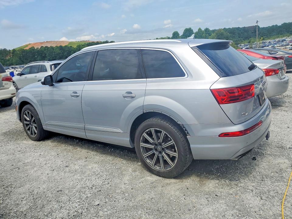 Продаж на аукціоні авто 2017 Audi Q7, vin: WA1LAAF7XHD005838, номер лоту: 64116216