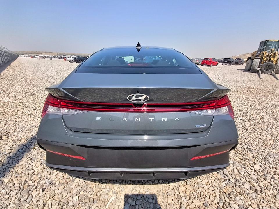 Продажа на аукционе авто 2026 Hyundai Elantra Hybrid, vin: KMHLM4DJ6TU211143, номер лота: 63844016