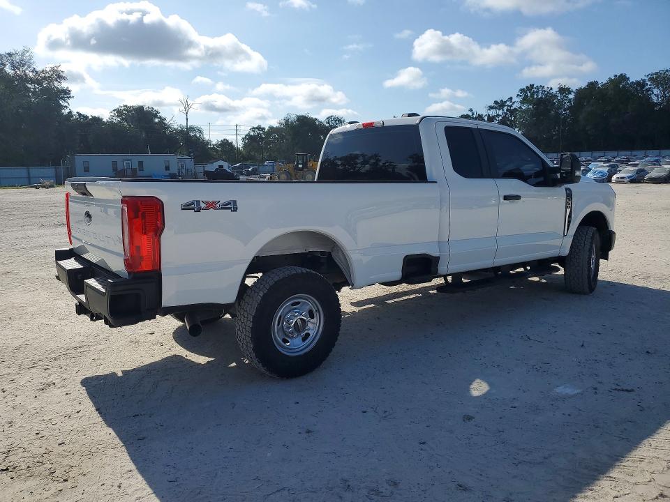 65146646 :رقم المزاد ، 1FT8X3BA9REC90244 vin ، 2024 Ford F350 مزاد بيع