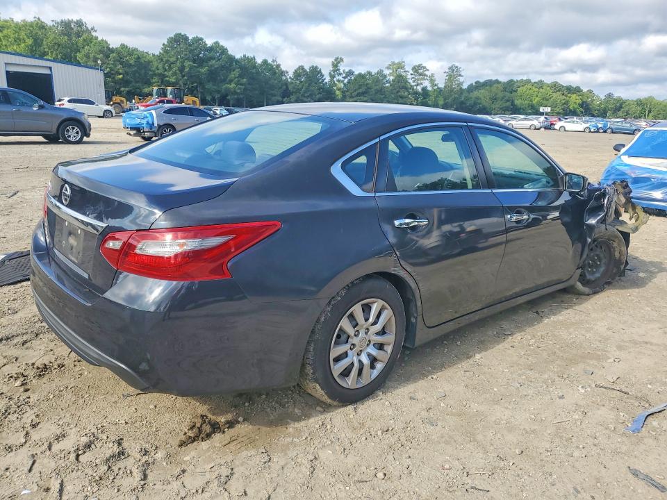 2018 Nissan Altima მანქანა იყიდება აუქციონზე, vin: 1N4AL3AP1JC119786, აუქციონის ნომერი: 65867186