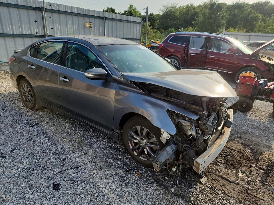 2015 Nissan Altima მანქანა იყიდება აუქციონზე, vin: 1N4AL3AP3FN350412, აუქციონის ნომერი: 63156866