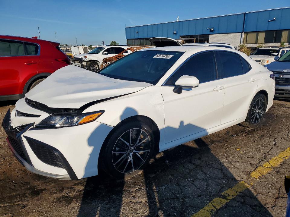 66556216 :رقم المزاد ، 4T1C31AKXPU608908 vin ، 2023 Toyota Camry مزاد بيع