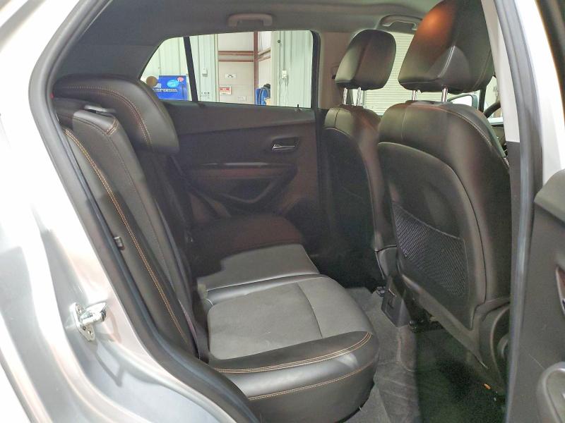 64656256 :رقم المزاد ، KL7CJPSB4JB688105 vin ، 2018 Chevrolet Trax مزاد بيع