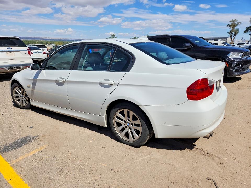 2007 Bmw 328 მანქანა იყიდება აუქციონზე, vin: WBAVC93587KX55515, აუქციონის ნომერი: 64505116