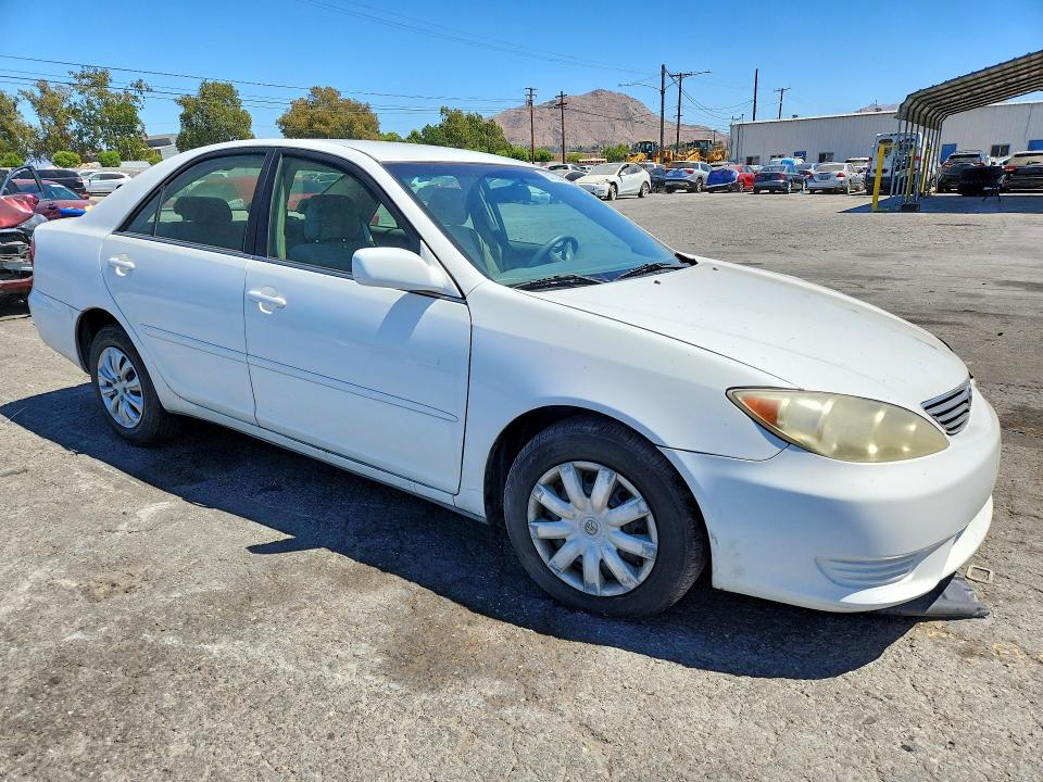 2005 Toyota Camry მანქანა იყიდება აუქციონზე, vin: 4T1BE30K25U388678, აუქციონის ნომერი: 65752056