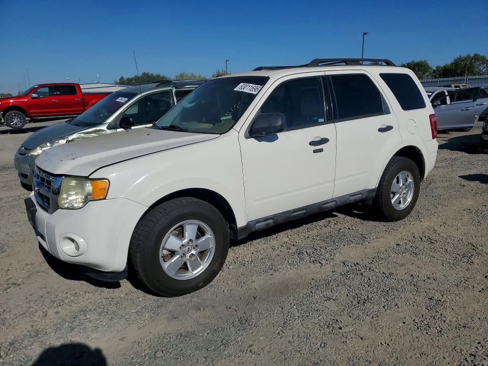 63011696 :رقم المزاد ، 1FMCU0D79BKA14779 vin ، 2011 Ford Escape مزاد بيع
