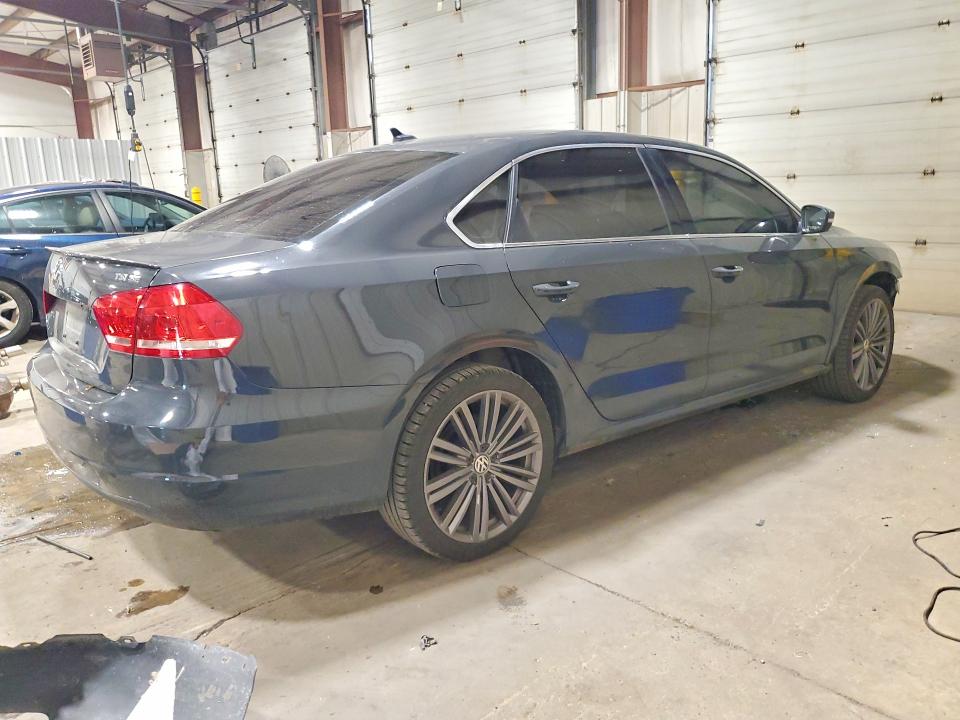 Продажа на аукционе авто 2015 Volkswagen Passat, vin: 1VWBT7A32FC106536, номер лота: 63018346