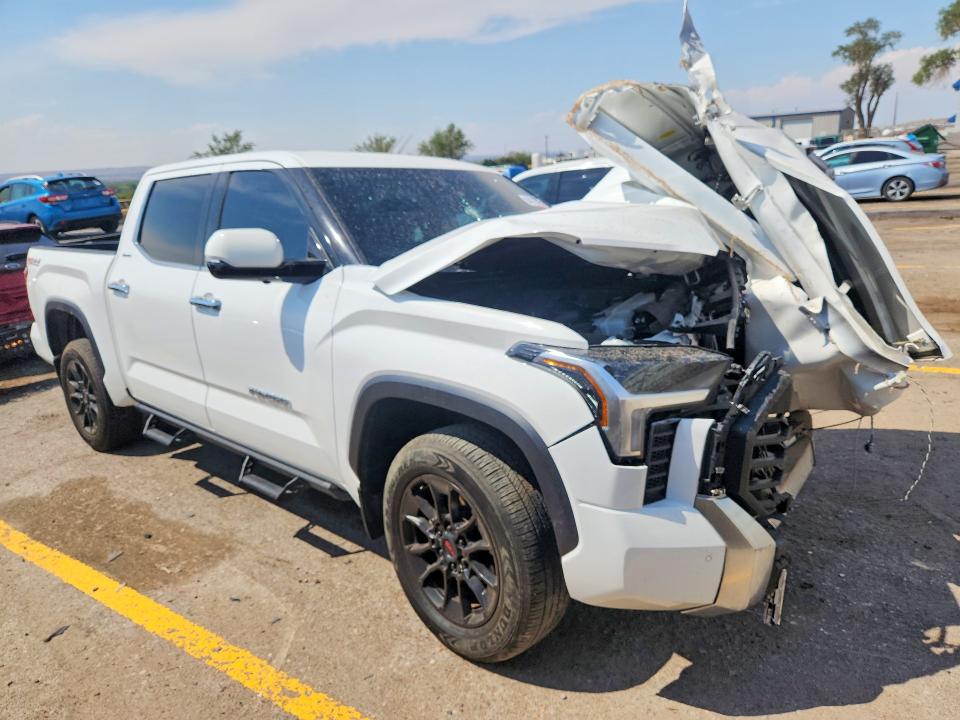 Продажа на аукционе авто 2023 Toyota Tundra, vin: 5TFJA5DBXPX111098, номер лота: 64118726