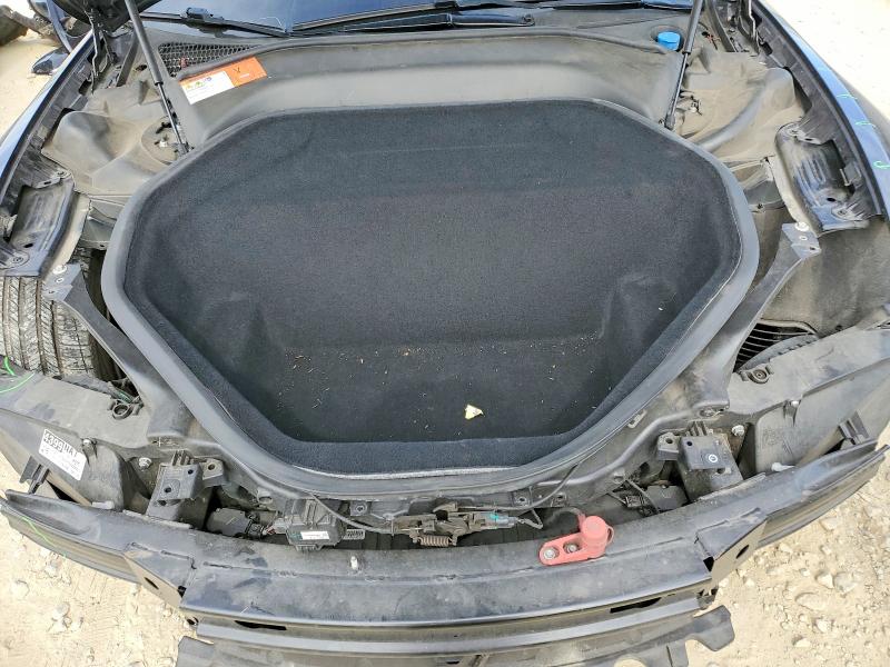 61451166 :رقم المزاد ، 5YJSA1H27FF085267 vin ، 2015 Tesla Model S مزاد بيع